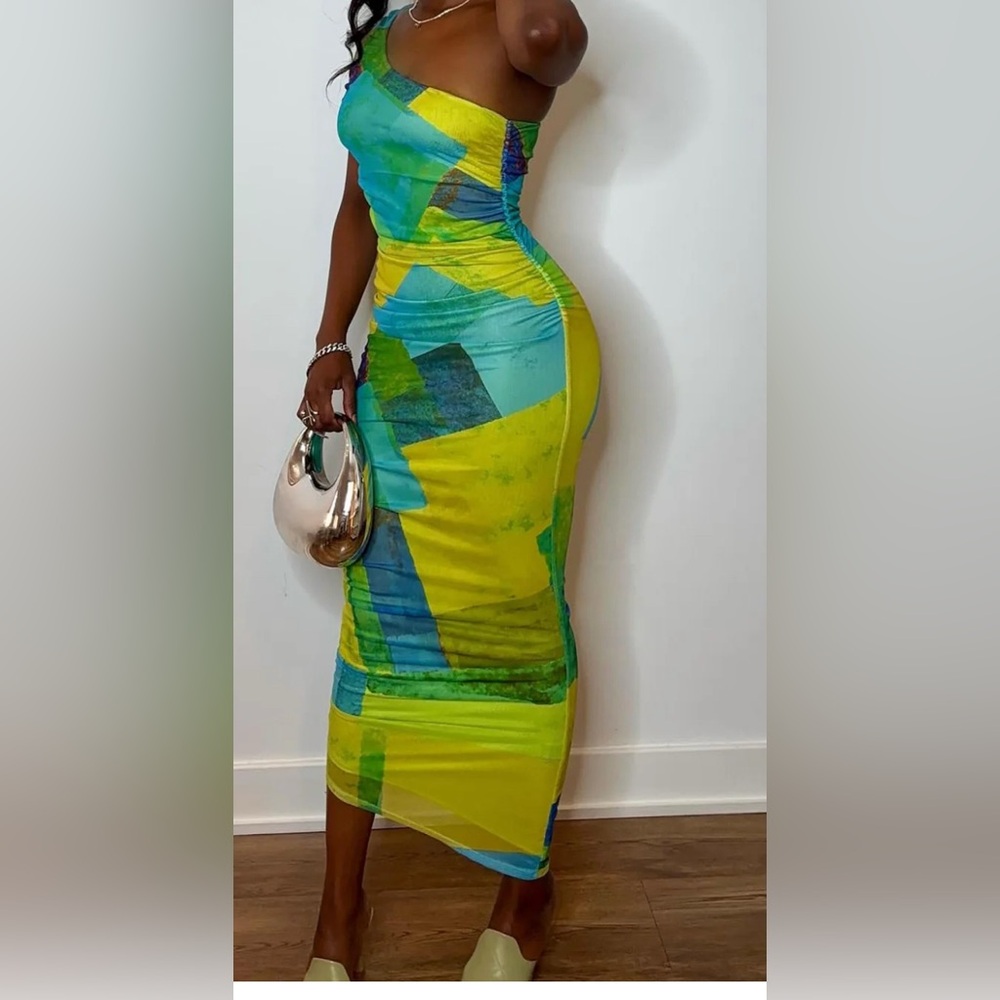 Fashion nova Abstract Print midi ruched dress